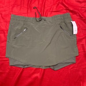 New with tag Champion skirted Short